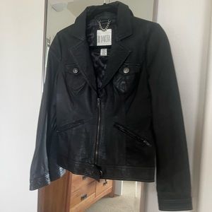BB Dakota black real leather jacket. Excellent condition! Size M